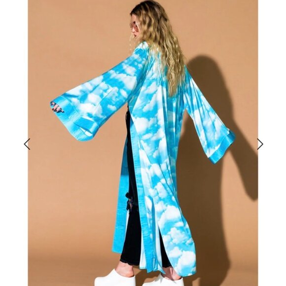 Good Karma Kimono in Cloud Nine Dressed in LALA - Picture 4 of 7